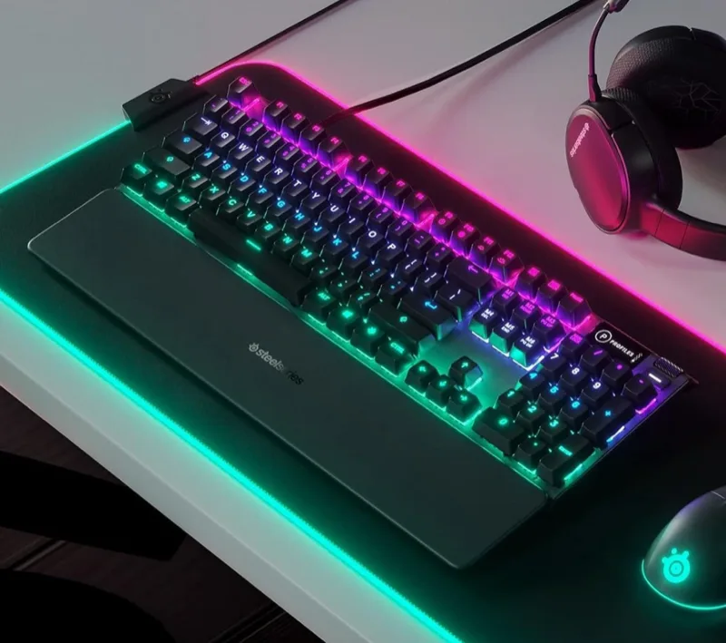 Gifts for Tech Nerds and PC Gamers: 11 Ideas