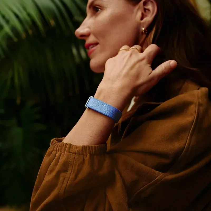 Фитнес-браслет Google Fitbit Air