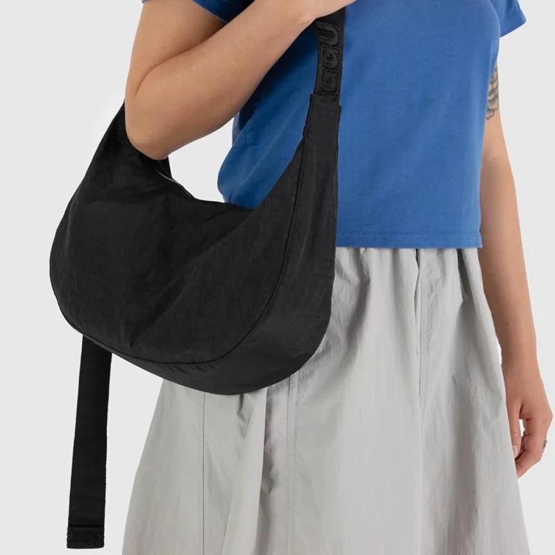 BAGGU Medium Nylon Crescent Bag