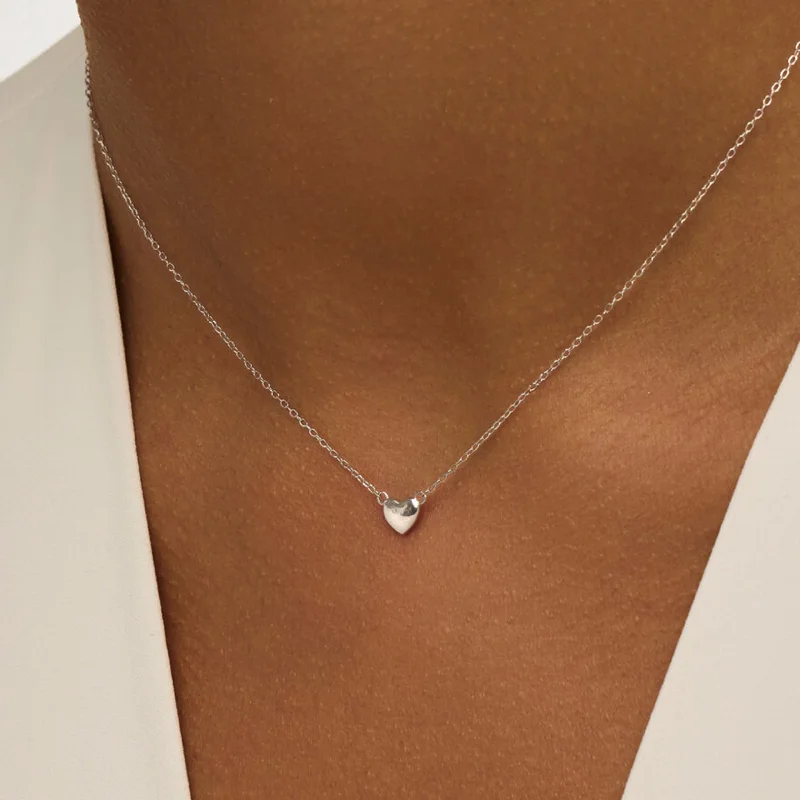 Серебряное колье-сердце MIESTILO