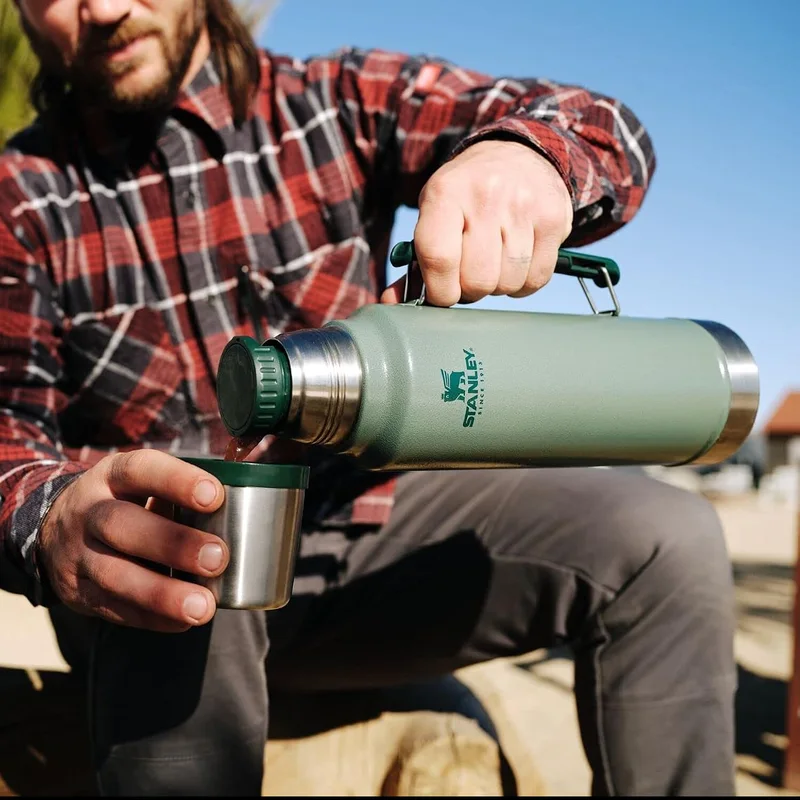 Stanley Classic Vacuum Bottle