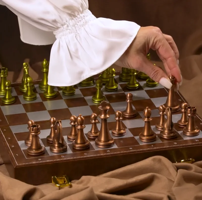 Шахматы подарочные Kingside, металлические, с кожаной доской